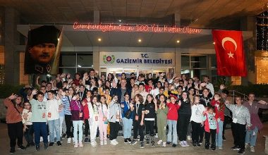 Gaziemirliler 100. yılda Atatürk'ün huzuruna çıktı