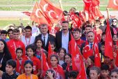 Gölcük'te öğrenciler 100.yıl coşkusu için koştu