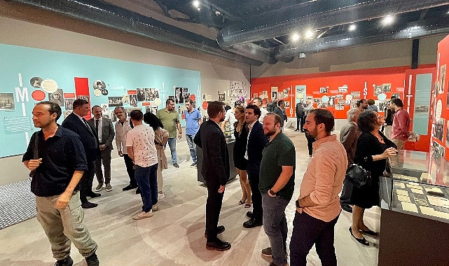 Karşıyaka'da “Bir Millet Uyanıyor" Sergisi Kapılarını Açtı