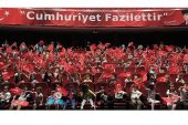 Şehir tiyatroları cumhuriyetin 100.yılını “benim güzel pabuçlarım” oyununu çocuklarla buluşturdu