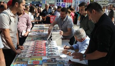 13. Antalya Kitap Fuarı kapılarını açıyor 