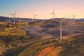 Aydem Yenilenebilir Enerji, Yeni Mor Kanatlarıyla Uşak'taki Rüzgâr Kurulu Gücünü İki Katına Çıkardı