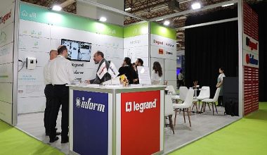 Legrand türkiye grubu elektrikli araç şarj istasyonlarını ev charge show 2023'te sergiledi
