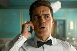 Netflix, başrollerinde Pedro Alonso, Michelle Jenner, Tristán Ulloa, Begoña Vargas, Julio Peña Fernández ve Joel Sánchez'e yer veren Berlin'in resmi fragmanını paylaştı