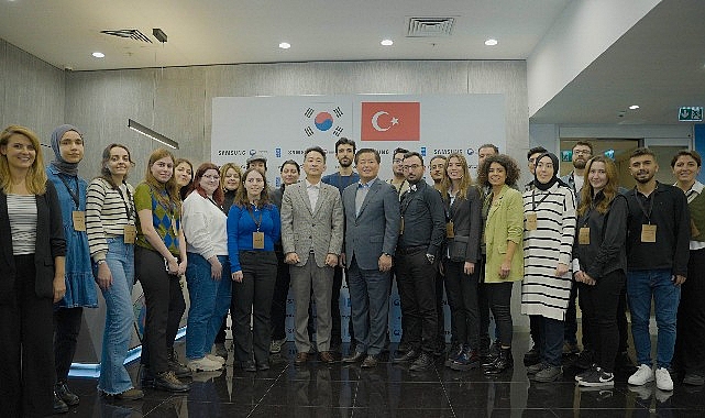 Samsung ve UNDP, ''Innovation Campus'' programı çerçevesinde İnovasyon Merkezi'nde gençlere rehberlik etti