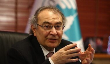 Zor zamanlar güçlü insanları çağırıyor! Prof. Dr. Tarhan: “Zayıf insanlar çoğaldığı zaman zor zamanlar ortaya çıkıyor"