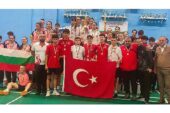 15 yaş altı badminton millilerimiz balkan şampiyonu oldu