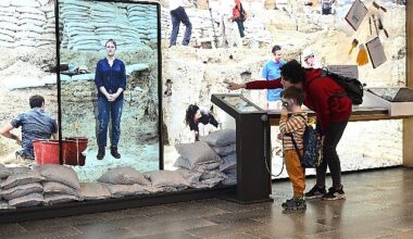 Kültür ve Turizm Bakanlığı'nın desteğiyle Konya Büyükşehir Belediyesi tarafından şehre kazandırılan Çatalhöyük Tanıtım ve Karşılama Merkezi, kısa süre içerisinde şehrin en uğrak noktalarından biri haline geldi. Kültür ve Turizm Bakanlığı'nın desteğiyle Konya Büyükşehir Belediyesi tarafından şehre kazandırılan Çatalhöyük Tanıtım ve Karşılama Merkezi, kısa süre içerisinde şehrin en uğrak noktalarından biri haline geldi.