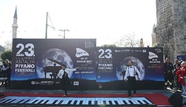 Piyano sihirbazları Antalya ve Alanya'da gösteri yaptı