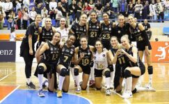 VakıfBank, Aydın'dan galibiyetle dönüyor