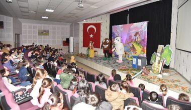 Kartepeli çocuklara yarıyıl eğlencesi