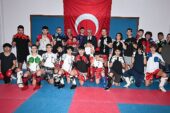 Başkan Topaloğlu'ndan kick boks sporcularına ziyaret