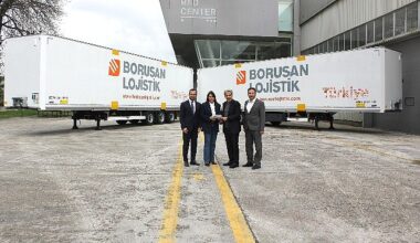 Borusan Lojistik, 20 Tırsan askılı tekstil taşıyıcı treyler ile filosunu dahada güçlendiriyor