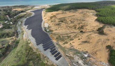 Enerjisa Enerji'nin Eyüpsultan'da kurduğu arazi Güneş Enerjisi Santrali 2 bin 198 hanenin enerjisini üretecek