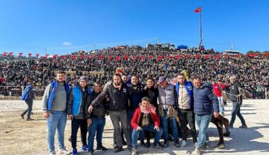 Kınık'ta bu sene 34'üncüsü düzenlenen Geleneksel Deve Güreşleri büyük ilgi gördü