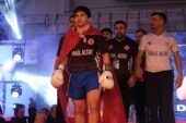 Kocaeli'de kick boks fırtınası esti;Dövüşçüler ringin tozunu attırdı