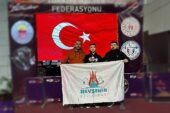 Nevşehir Belediyesi Gençlik ve Spor Kulübü Halter Takımı sporcularından İsmail Yetiş, Türkiye ikincisi oldu