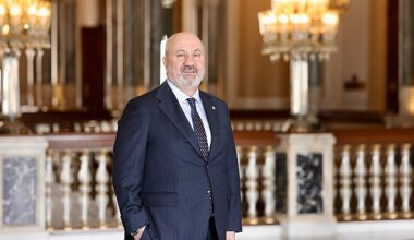 Vakıf Katılım Genel Müdürü Mehmet Ali Akben: “Aktif büyüklüğümüz 315,3 milyar TL oldu" Vakıf Katılım Genel Müdürü Mehmet Ali Akben: “Aktif büyüklüğümüz 315,3 milyar TL oldu"