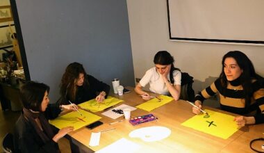 Gençler Kendi Mürekkep Testlerini Hazırladı