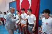 Kemer Belediyesi kick boks sporcuları kuşak atladı