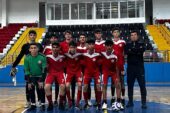Kemer Belediyesi'nden sporculara araç desteği
