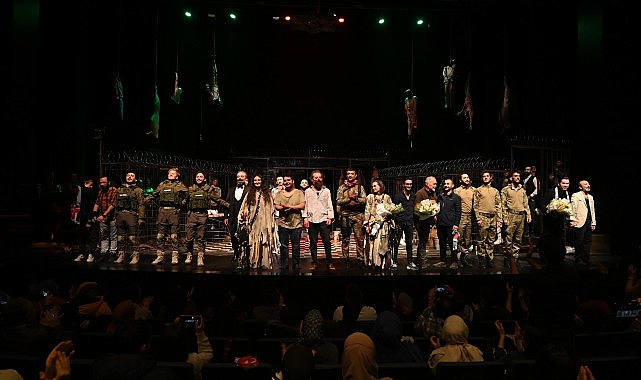 Konya Şehir Tiyatrosu'nun İsrail Zulmüne Dikkati Çeken Oyunu Konyalılardan Büyük Beğeni Aldı