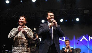 Osmangazi Meydanı'nda coşku Sinan Akçıl ile devam etti