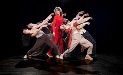 Akbank Sanat'tan Dünya Dans ve Dünya Caz Günü'ne Özel Performans 'KAYGILAR SAHNESİ'