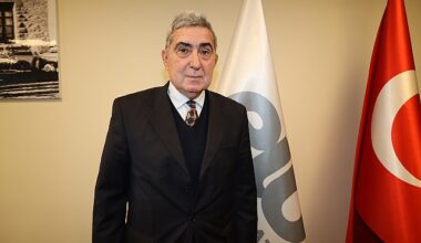 Balkanlar üzerinden yağmurlu hava yerine döviz yağmuru geldi Balkanlar üzerinden yağmurlu hava yerine döviz yağmuru geldi