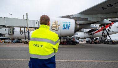 Emirates, Amsterdam Schiphol Havalimanı'ndaki uçuşları için Sürdürülebilir Havacılık Yakıtı tedarikine başladı