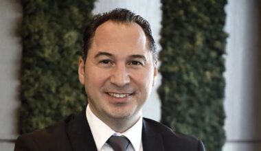 Esan Eczacıbaşı'nın yeni CEO'su Emre Kayışoğlu oldu