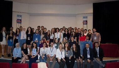 EÜ “1.Uluslararası, 4. Ulusal İntörn Hekimlik Kongresi" 600 intörn hekim bu kongrede buluştu