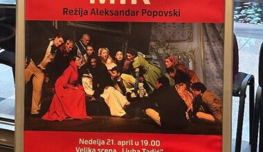 İstanbul Büyükşehir Belediyesi Şehir Tiyatroları, “Savaş ve Barış" adlı oyununu Belgrad seyircisiyle buluşturdu