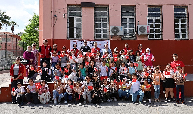 Türk Kızılay, 23 Nisan Ulusal Egemenlik ve Çocuk Bayramı'nda, dezavantajlı bölgede eğitim gören çocuklar için çeşitli etkinlikler düzenledi