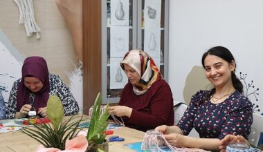 Anne Şehir’de atık malzemeler sanat eserine dönüşüyor