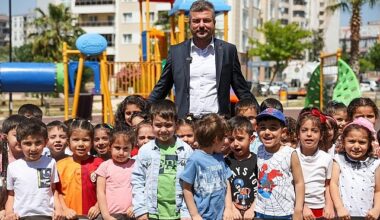 Başkan Duman miniklerle fidan dikti