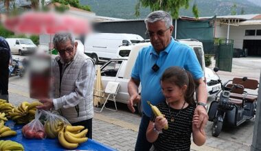 Başkan Topaloğlu pazar esnafını ziyaret etti