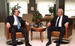 Devlet eski Bakanı Cavit Çağlar Nilüfer Belediye Başkanı Şadi Özdemir’i ziyaret etti