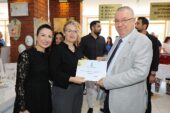 Edremit ‘AGM Yıl Sonu’ gösterisi yoğun ilgi gördü