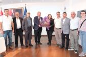 Efeler Ziraat Odası Başkanı Mehmet Kendirlioğlu Aydın Büyükşehir Belediye Başkanı Özlem Çerçioğlu’na nezaket ziyaretinde bulundu