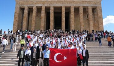 “Enerjinin Yıldızları”, 19 Mayıs’ı Atatürk’ün huzuruna çıkarak kutladı