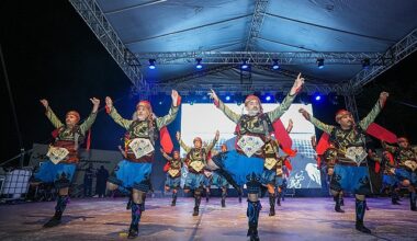Gaziemir’de halk dansları şöleni