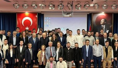 Gazzeli Mustafa, Sesini Duyurmak İçin Mektup Yazdı: Savaş Ruhlarımızı Parçalıyor, Hayallerimizi Yok Ediyor