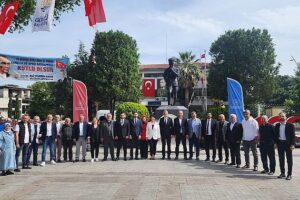 Gölcük’te 19 Mayıs Atatürk’ü Anma Gençlik ve Spor Bayramı’nın 105’inci yılı; düzenlenen törenle kutlandı