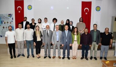 Harran Üniversitesi Teknik Bilimler Meslek Yüksekokulu, ‘Yazılımın Ritmi, Matematiğin Melodisi: Dijital Dünyanın Senfonisi’ adlı 1. Öğrenci Çalıştayını başarıyla gerçekleştirdi