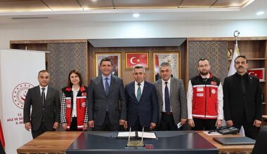 Kandıra Belediye Başkanı Erol Ölmez her yıl 15 Mayıs’ta tüm dünyada kutlanan Aile Haftası münasebetiyle Kandıralı yeni evlenecek çiftlere yeni bir hizmetin müjdesini verdi.