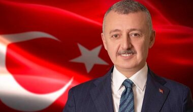 Kocaeli Büyükşehir Belediye Başkanı Tahir Büyükakın ”Dilimiz bizim kimliğimizdir”