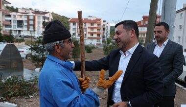 Nevşehir Belediye Başkanı Rasim Arı, belediye ekiplerinin mahallelerdeki çalışma alanlarında incelemelerini sürdürüyor