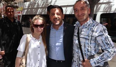 Nevşehir Belediye Başkanı Rasim Arı, Nar Caddesi üzerinde işyerleri bulunan esnafları ziyaret etti