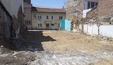 Osmangazi metruk binalardan temizleniyor